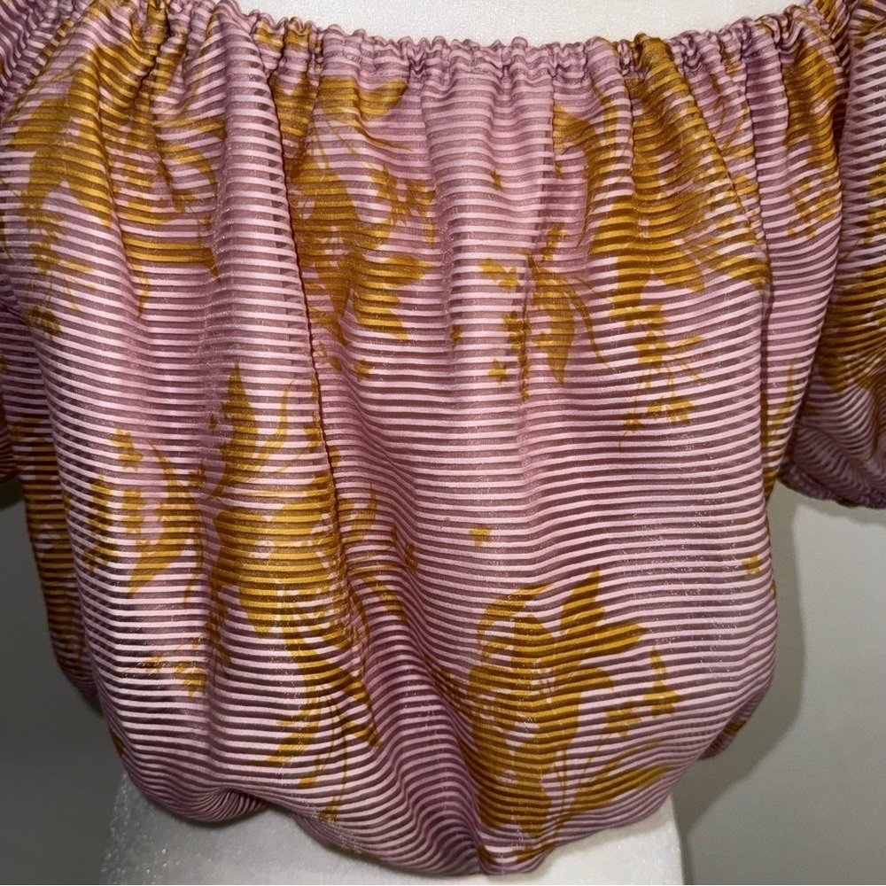 Keepsake Stand Tall Top in Blush Stencil Floral size medium - Picture 10 of 16